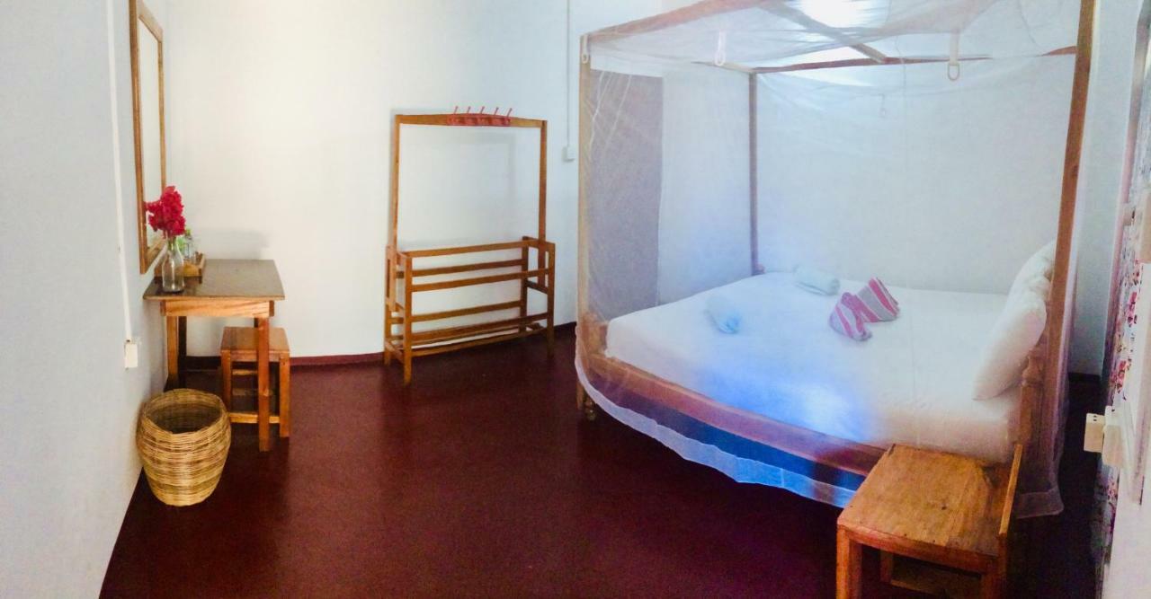 Tropicana Home Stay Arugam Bay Exteriör bild