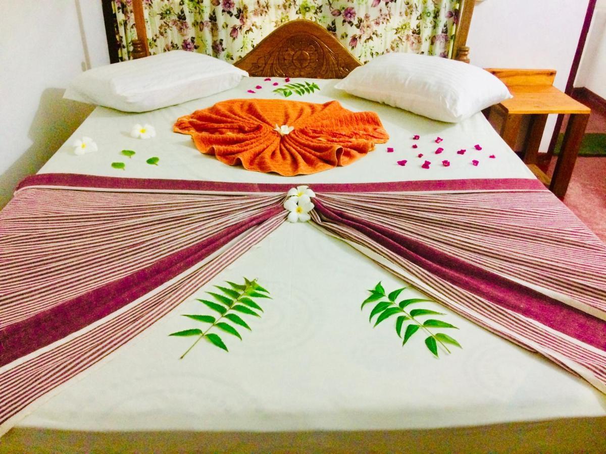 Tropicana Home Stay Arugam Bay Exteriör bild